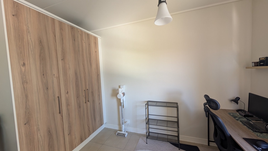 To Let 2 Bedroom Property for Rent in Sandown Western Cape